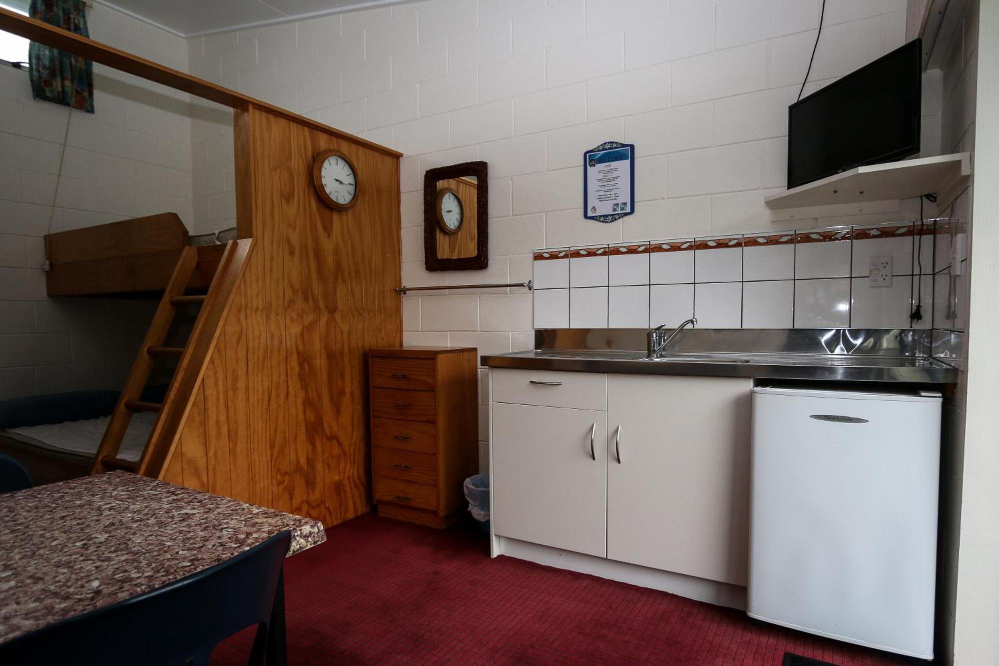New Plymouth Top 10 Holiday Park Kamer foto