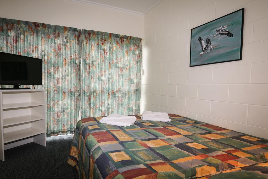 New Plymouth Top 10 Holiday Park Kamer foto