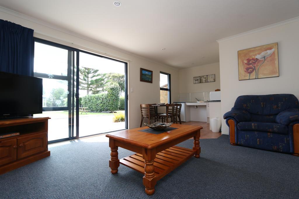 New Plymouth Top 10 Holiday Park Kamer foto