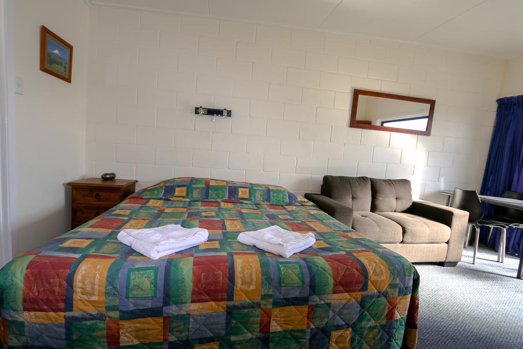 New Plymouth Top 10 Holiday Park Kamer foto