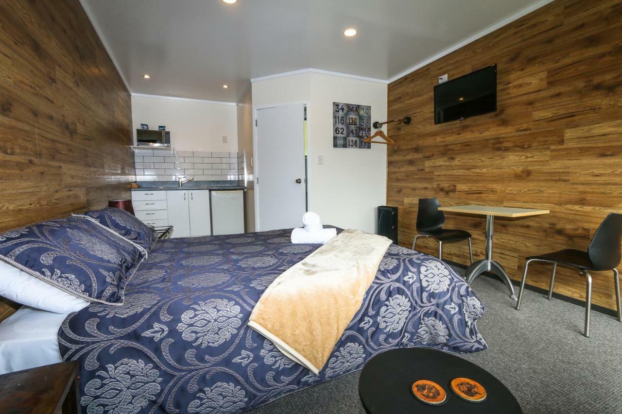 New Plymouth Top 10 Holiday Park Buitenkant foto